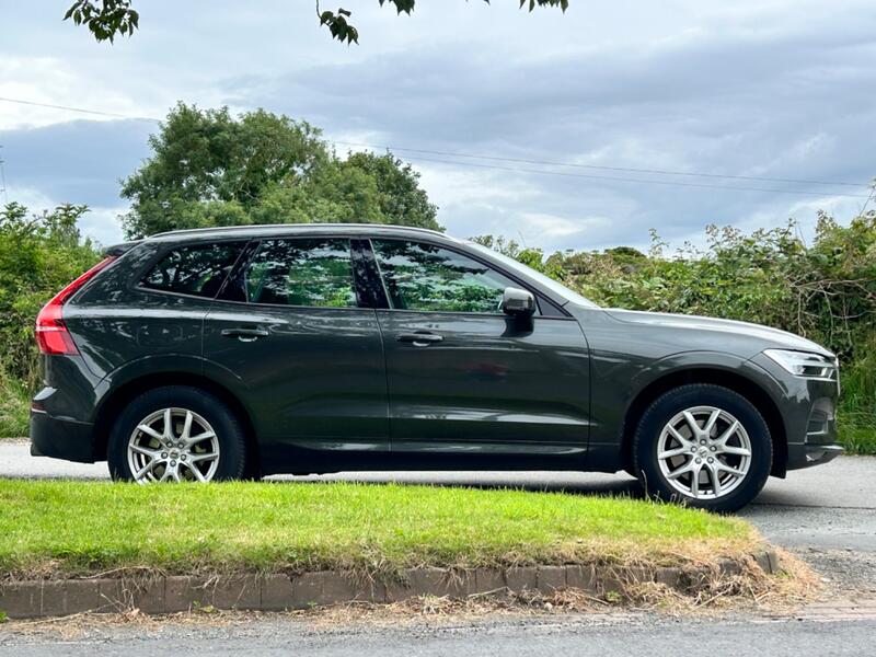 VOLVO XC60 2.0 Momentum D4 AWD